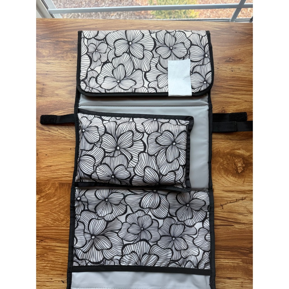 Petunia Pickle Bottom Nimble Diaper Clutch Changer Floral Black White NWT - Picture 2 of 5